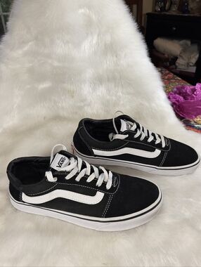 Vans Black & White Ward Old Skool Canvas/ Suede Sneakers
